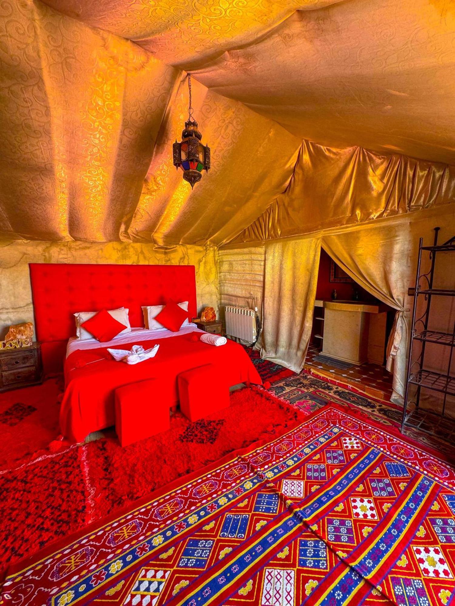 Desert Camp Camel & Sandboarding Merzouga Exteriér fotografie